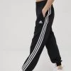 Γυναικεία Υφασμάτινα Παντελόνι Adidas Performance χρώμα: μαύρο, -Συμφωνίεςa didas Performance Κατάστημα unnamed file 1695