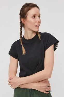 Γυναικεία Κοντομάνικο Μπλουζάκι Adidas Performance χρώμα: μαύρο